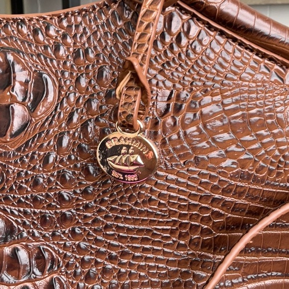Like New Brahmin Brown Leather Handbag with Crossbody Strap - Picture 3 of 6